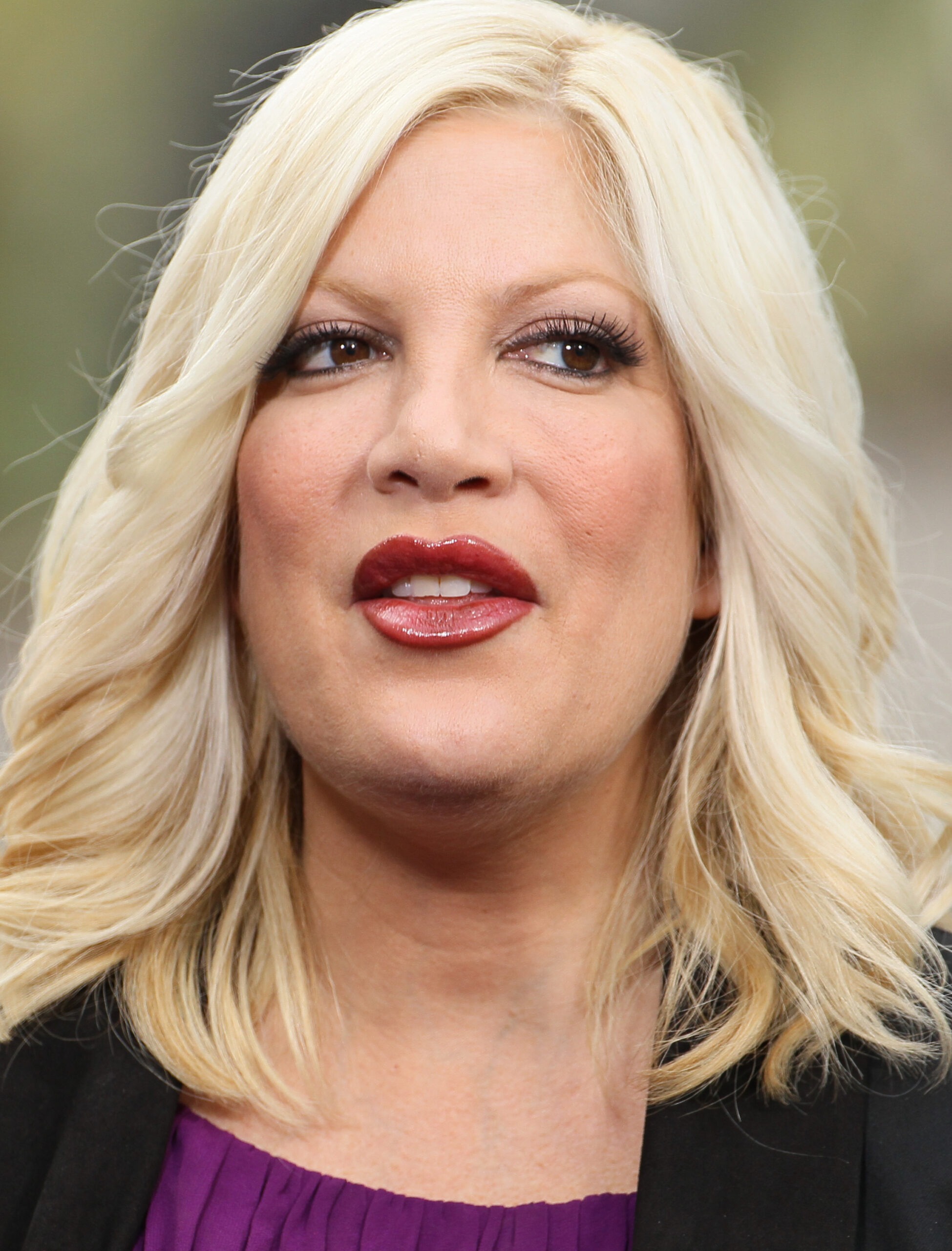 Tori Spelling at The Grove on December 4, 2012 in Los Angeles, California | Source: Getty Images