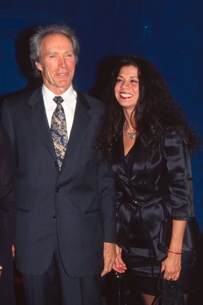 Clint Eastwood and Dina Ruiz on September 9, 1995 in Paris, France. | Source: Getty Images